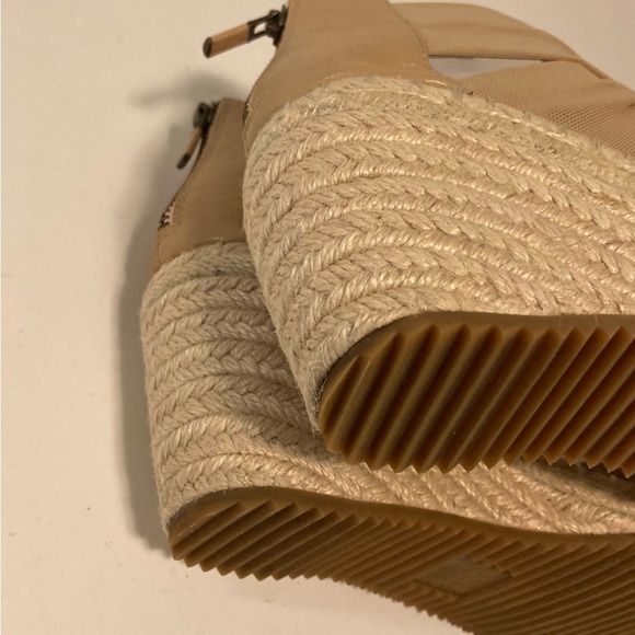 Eileen Fisher Cream Leather Ankle Fabric Strap Espadrille Wedges size 6 - Picture 10 of 16